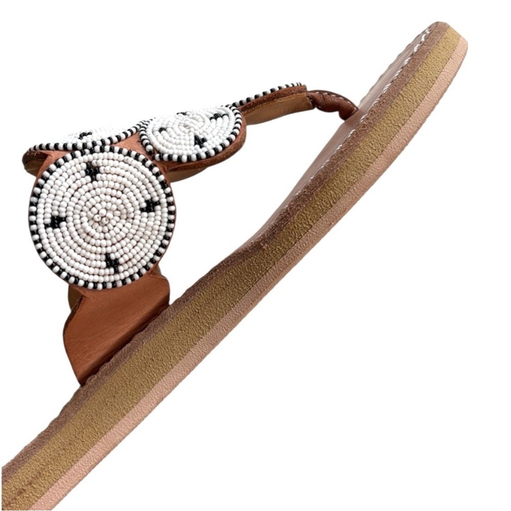 Like New LaidBack London Leather Beaded
Medallion Sandals Size 7 Retail $115.00 - Picture 6 of 9